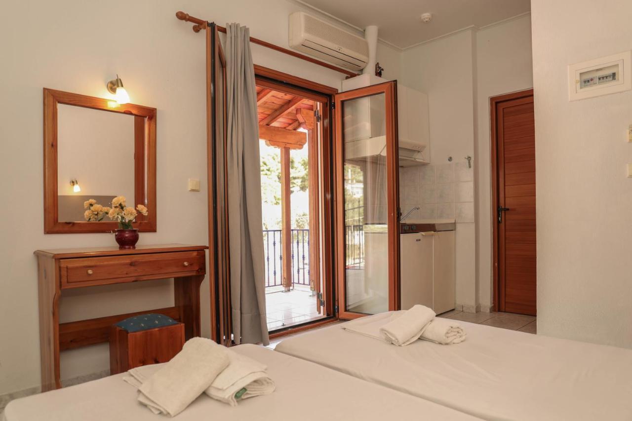Ftelia Studios Città di Skiathos Esterno foto