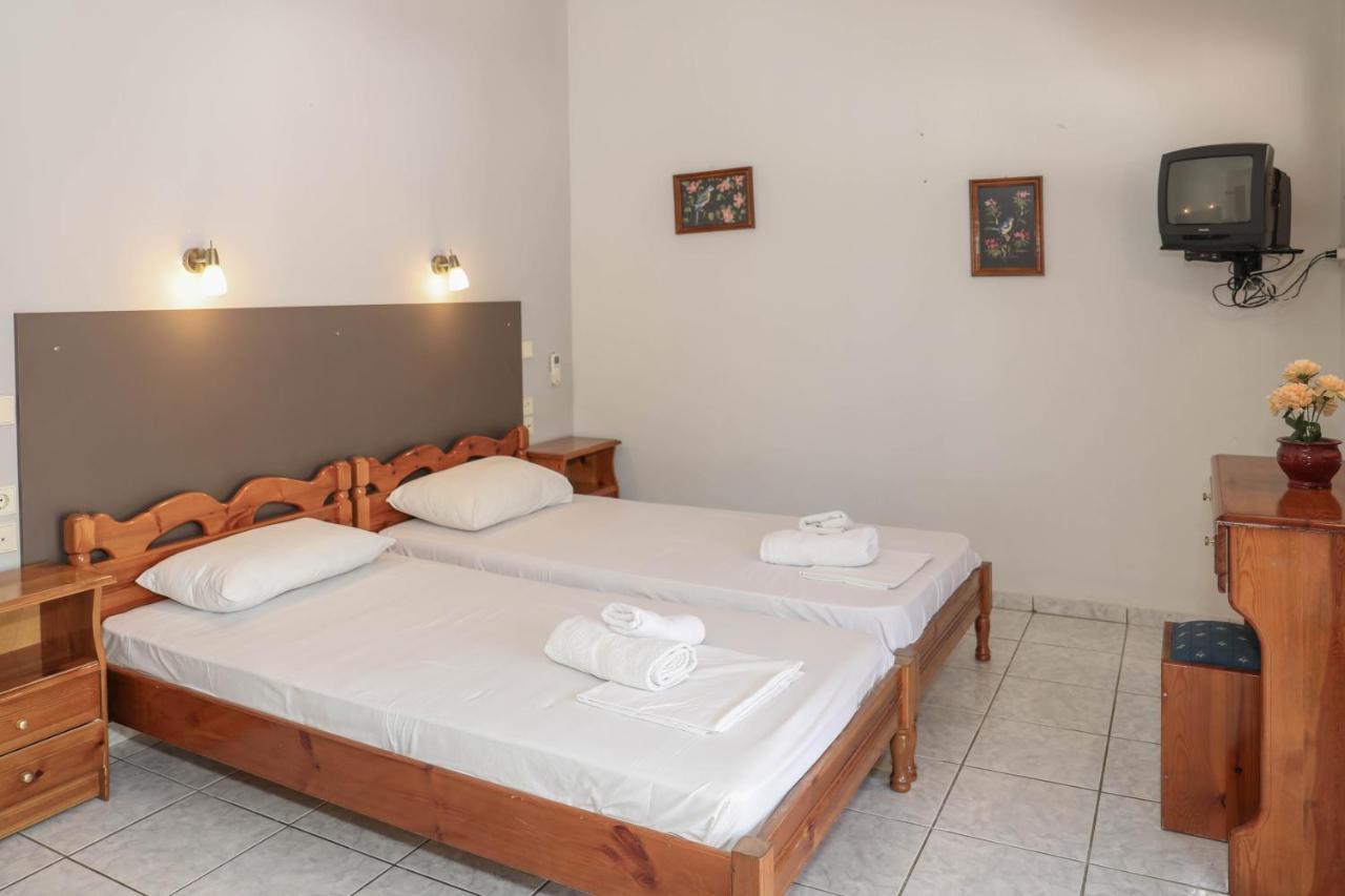 Ftelia Studios Città di Skiathos Esterno foto
